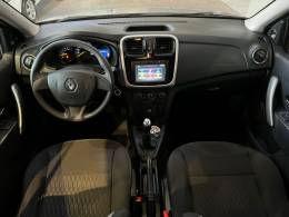 RENAULT - SANDERO - 2017/2018 - Prata - R$ 48.900,00