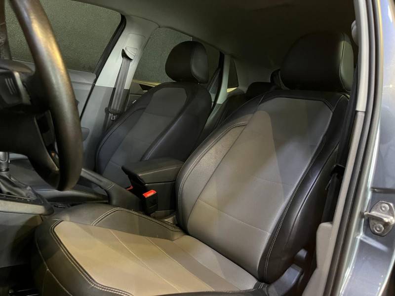 VOLKSWAGEN - POLO - 2021/2022 - Cinza - R$ 95.900,00