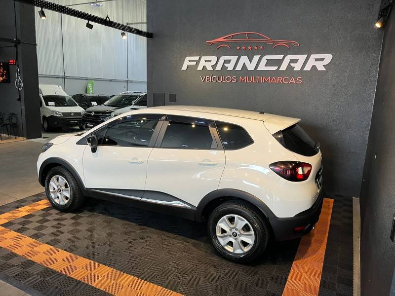 RENAULT - CAPTUR - 2019/2019 - Branca - R$ 74.900,00