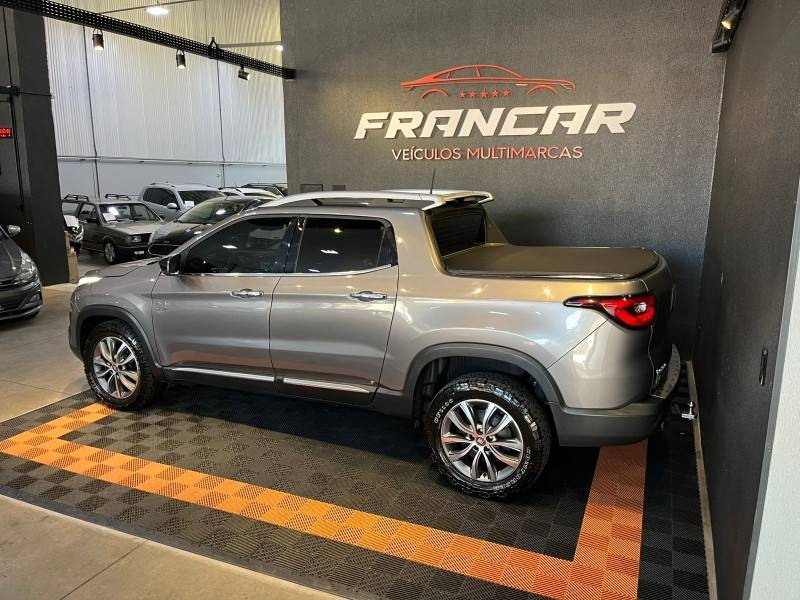 FIAT - TORO - 2018/2019 - Cinza - R$ 108.900,00