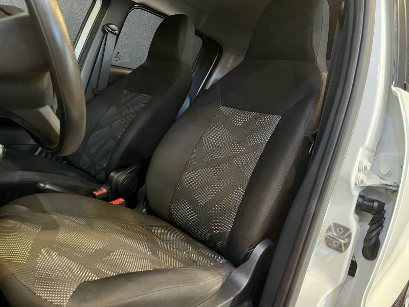 FIAT - MOBI - 2018/2019 - Branca - R$ 43.900,00