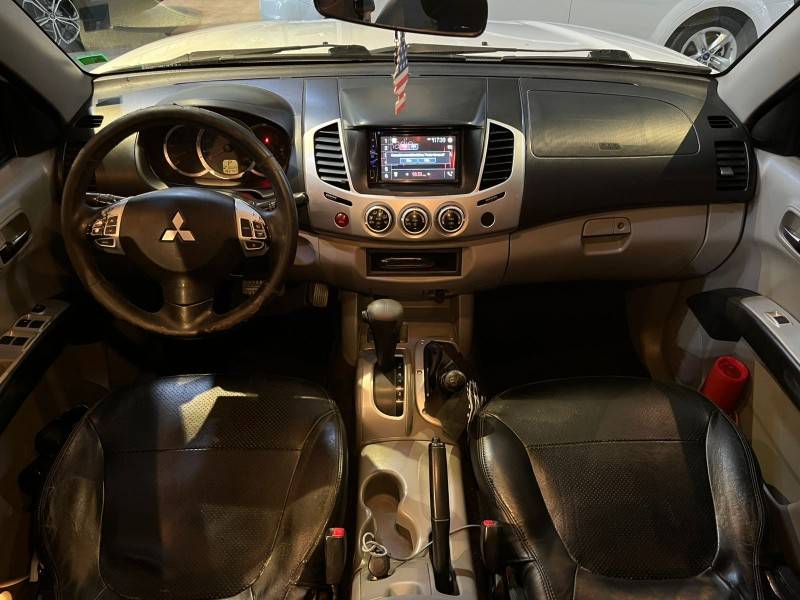 MITSUBISHI - L200 TRITON - 2012/2012 - Branca - R$ 124.900,00