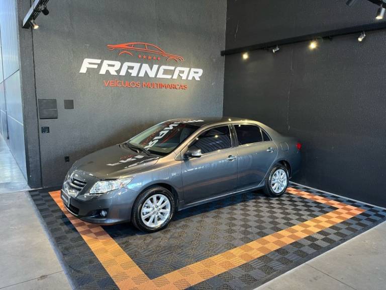 TOYOTA - COROLLA - 2008/2009 - Cinza - R$ 62.900,00