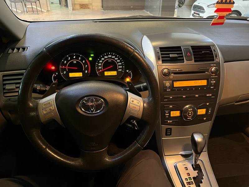 TOYOTA - COROLLA - 2012/2012 - Bege - R$ 69.900,00