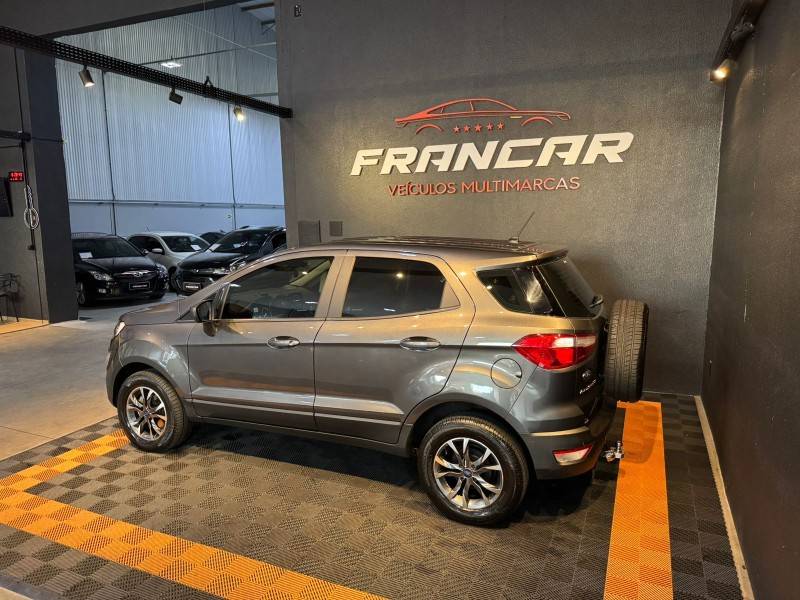 FORD - ECOSPORT - 2020/2021 - Cinza - R$ 80.900,00