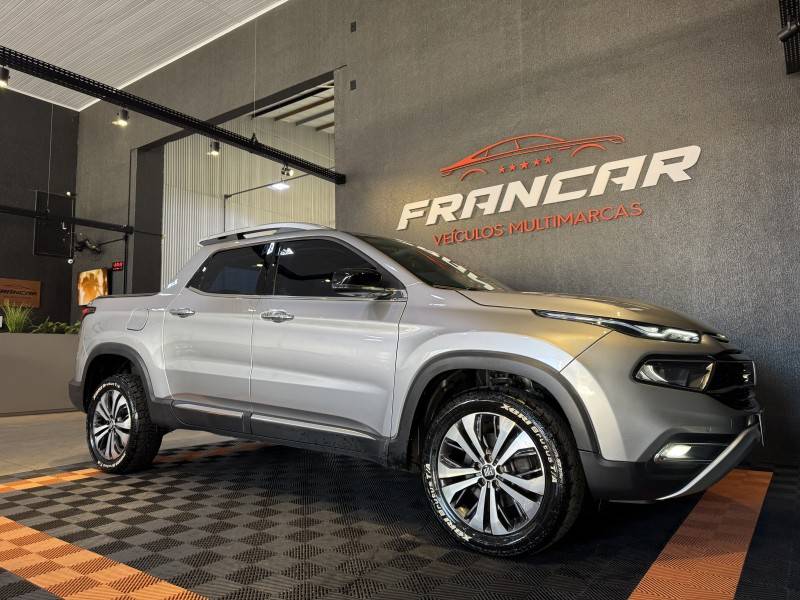 FIAT - TORO - 2021/2022 - Prata - R$ 134.900,00
