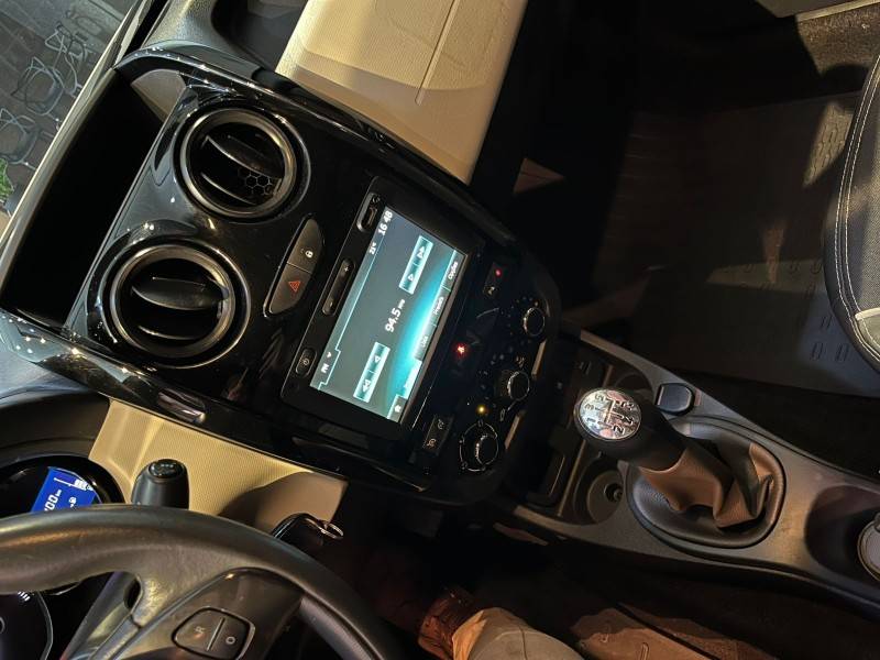 RENAULT - DUSTER - 2017/2018 - Branca - R$ 73.900,00