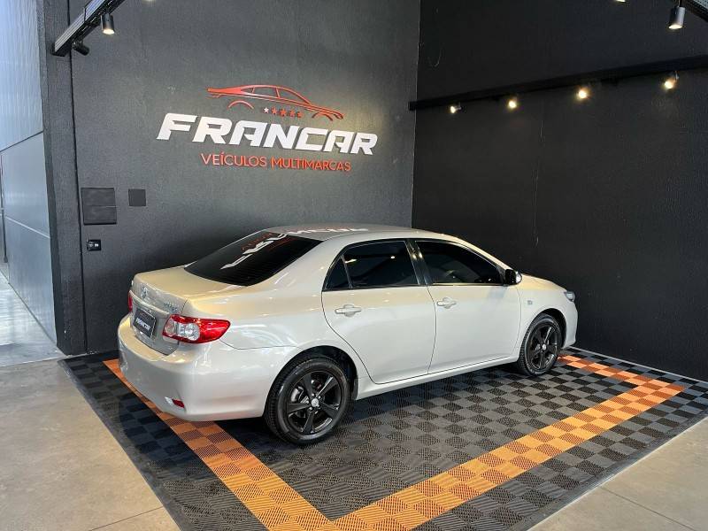 TOYOTA - COROLLA - 2012/2012 - Bege - R$ 69.900,00