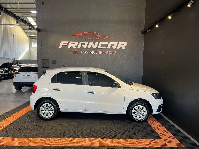 VOLKSWAGEN - GOL - 2016/2017 - Branca - R$ 44.900,00