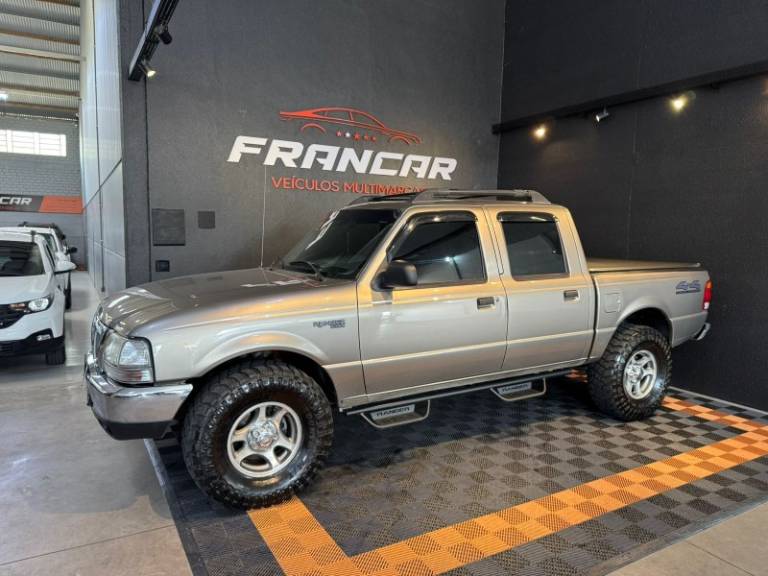 FORD - RANGER - 2002/2003 - Prata - R$ 67.900,00