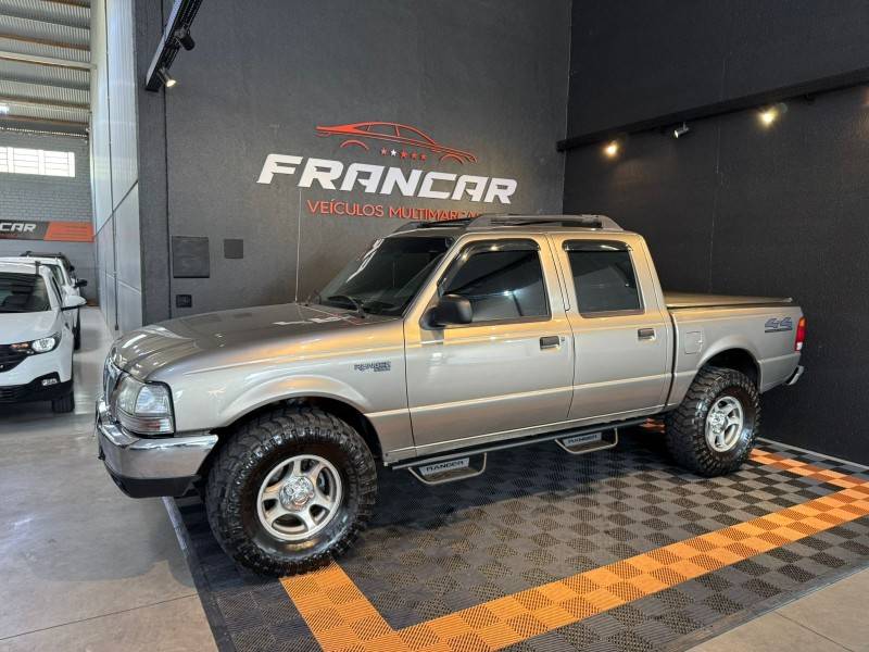 FORD - RANGER - 2002/2003 - Prata - R$ 67.900,00