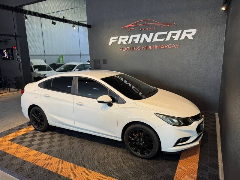 CHEVROLET - CRUZE - 2018/2018 - Branca - R$ 86.900,00