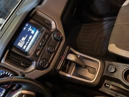 CHEVROLET - S10 - 2017/2018 - Branca - R$ 145.900,00