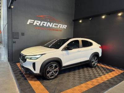 FIAT - FASTBACK - 2023/2024 - Branca - R$ 127.900,00