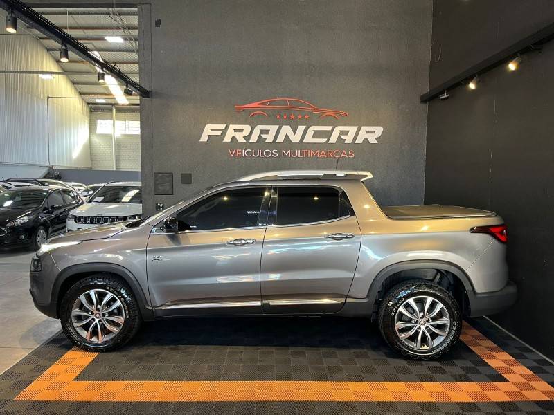 FIAT - TORO - 2018/2019 - Cinza - R$ 108.900,00