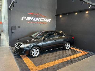 TOYOTA - COROLLA - 2011/2012 - Preta - R$ 68.900,00