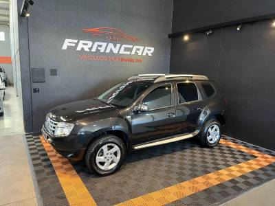 RENAULT - DUSTER - 2012/2013 - Preta - R$ 53.900,00