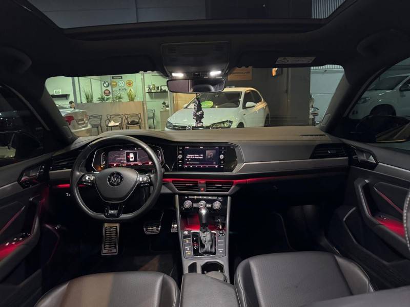 VOLKSWAGEN - JETTA - 2020/2020 - Branca - R$ 132.900,00