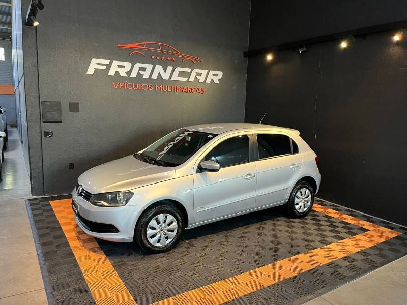 VOLKSWAGEN - GOL - 2013/2014 - Prata - R$ 39.900,00