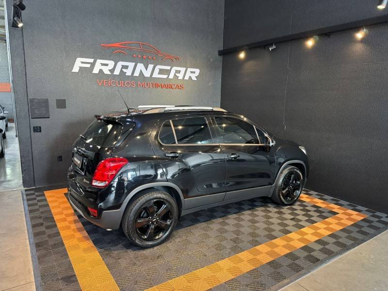 CHEVROLET - TRACKER - 2018/2019 - Preta - R$ 89.900,00