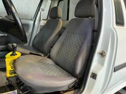 VOLKSWAGEN - SAVEIRO - 2002/2002 - Branca - R$ 24.900,00