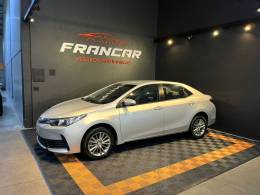 TOYOTA - COROLLA - 2017/2018 - Prata - R$ 91.900,00