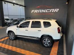 RENAULT - DUSTER - 2017/2018 - Branca - R$ 73.900,00