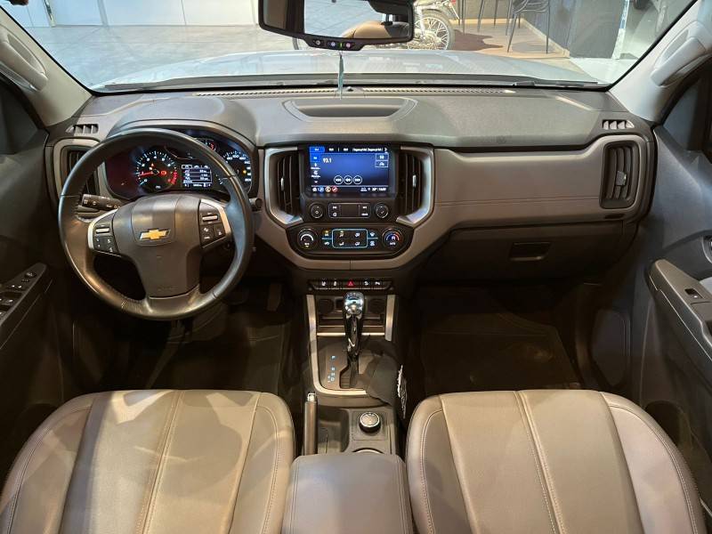 CHEVROLET - S10 - 2021/2022 - Prata - R$ 162.900,00