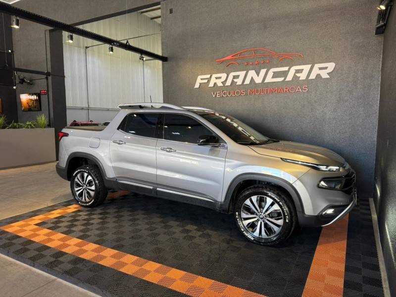 FIAT - TORO - 2021/2022 - Prata - R$ 133.900,00