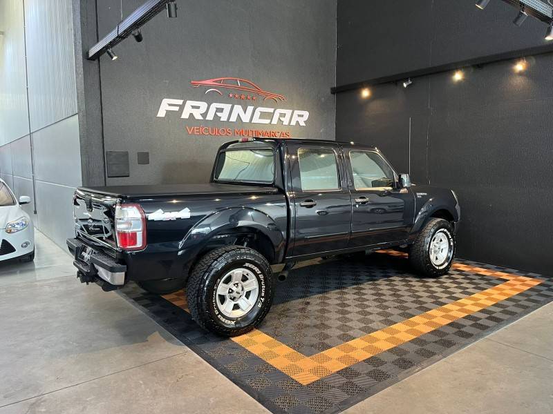 FORD - RANGER - 2010/2011 - Preta - R$ 81.900,00