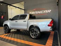 TOYOTA - HILUX - 2016/2017 - Prata - R$ 151.900,00
