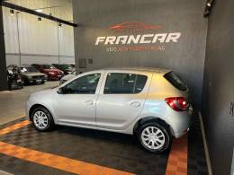 RENAULT - SANDERO - 2017/2018 - Prata - R$ 48.900,00