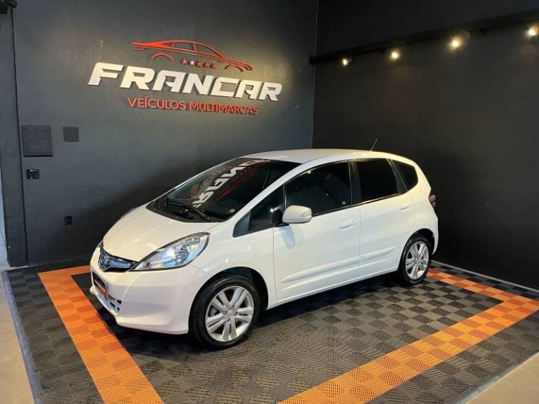 HONDA - FIT - 2012/2013 - Branca - R$ 59.900,00