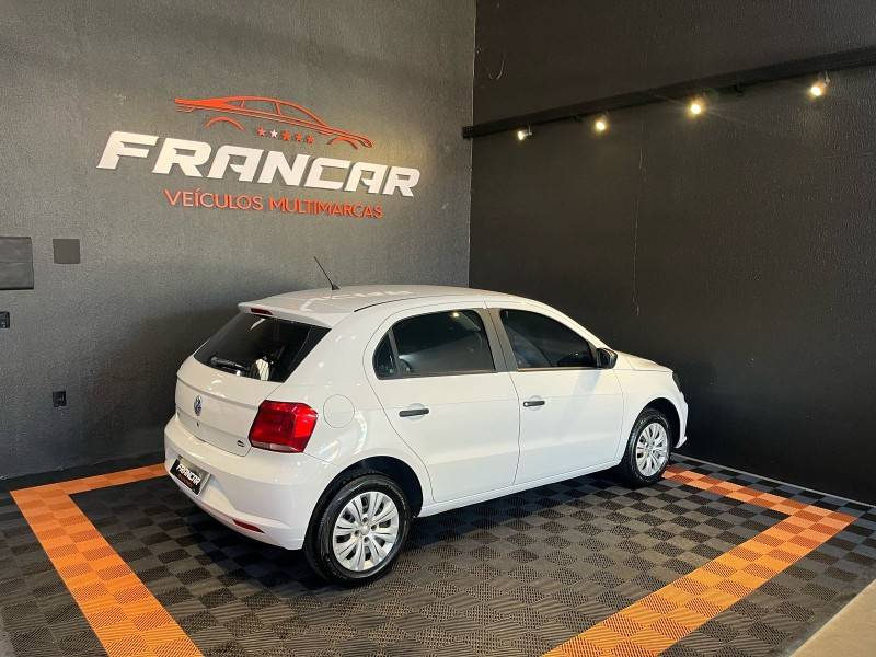 VOLKSWAGEN - GOL - 2016/2017 - Branca - R$ 44.900,00