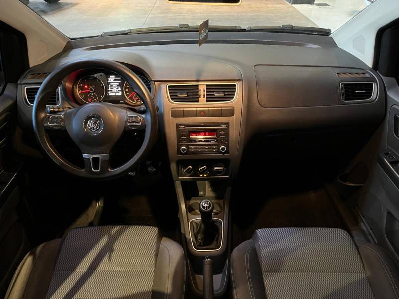VOLKSWAGEN - FOX - 2012/2013 - Preta - R$ 42.900,00