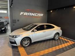 TOYOTA - COROLLA - 2017/2018 - Prata - R$ 89.900,00
