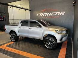 TOYOTA - HILUX - 2016/2017 - Prata - R$ 151.900,00