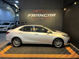 TOYOTA - COROLLA - 2017/2018 - Prata - R$ 91.900,00