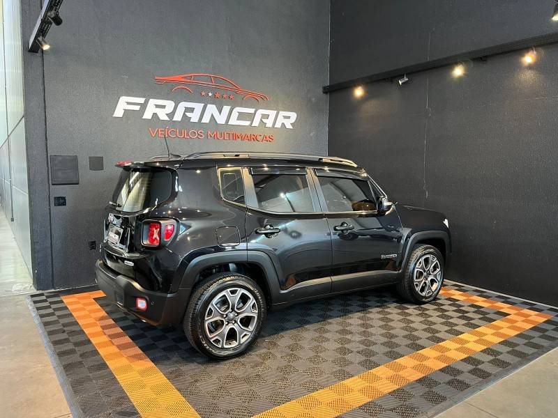 JEEP - RENEGADE - 2017/2018 - Preta - R$ 93.900,00