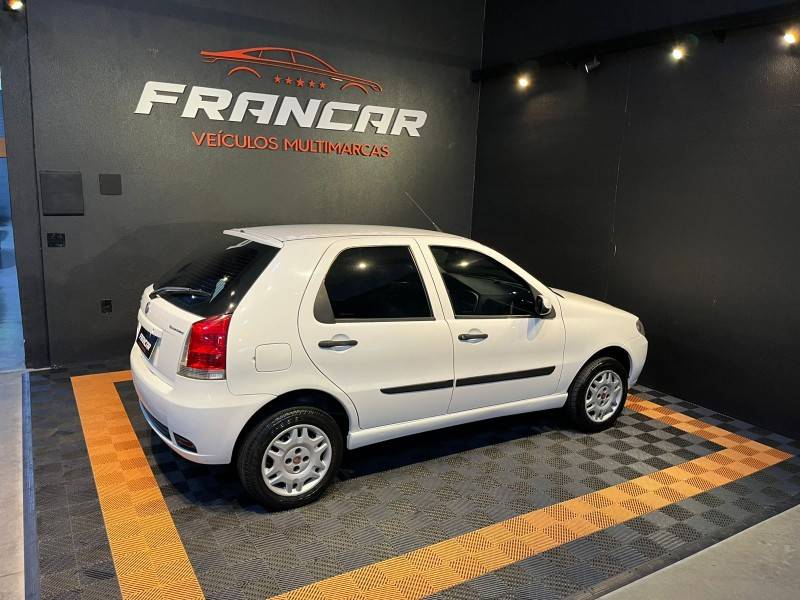 FIAT - PALIO - 2009/2010 - Branca - R$ 29.900,00