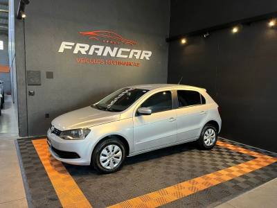 VOLKSWAGEN - GOL - 2013/2014 - Prata - R$ 42.900,00