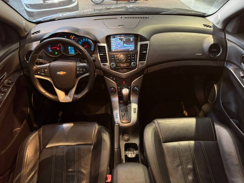 CHEVROLET - CRUZE - 2013/2013 - Preta - R$ 61.900,00