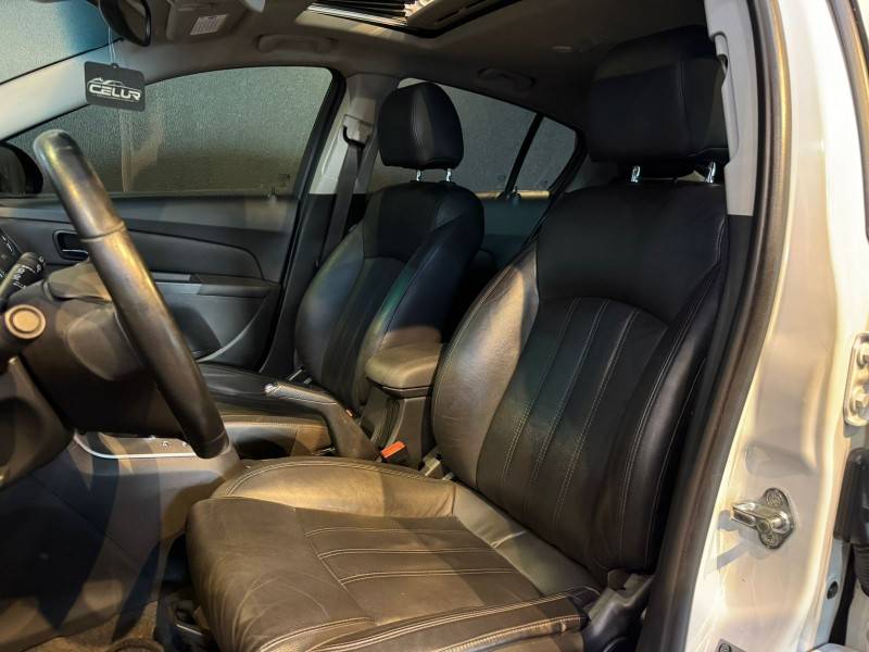CHEVROLET - CRUZE - 2014/2014 - Branca - R$ 72.900,00