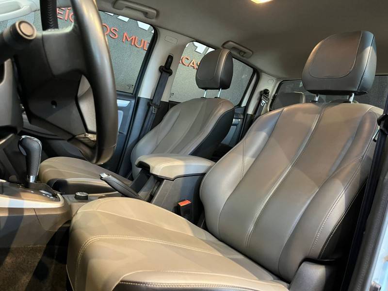 CHEVROLET - S10 - 2021/2022 - Prata - R$ 162.900,00