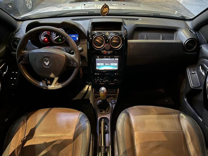 RENAULT - DUSTER - 2015/2016 - Prata - R$ 65.900,00