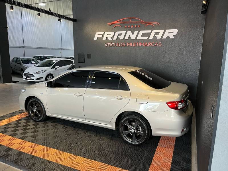 TOYOTA - COROLLA - 2012/2012 - Bege - R$ 69.900,00