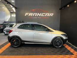 CHEVROLET - ONIX - 2018/2019 - Prata - R$ 72.900,00