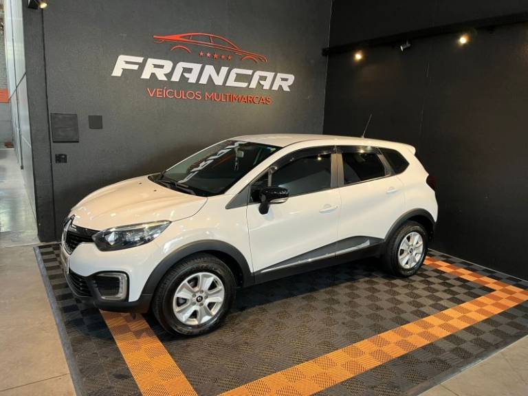 RENAULT - CAPTUR - 2019/2019 - Branca - R$ 74.900,00