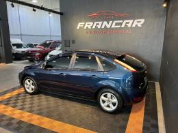 FORD - FOCUS - 2012/2013 - Azul - R$ 42.900,00