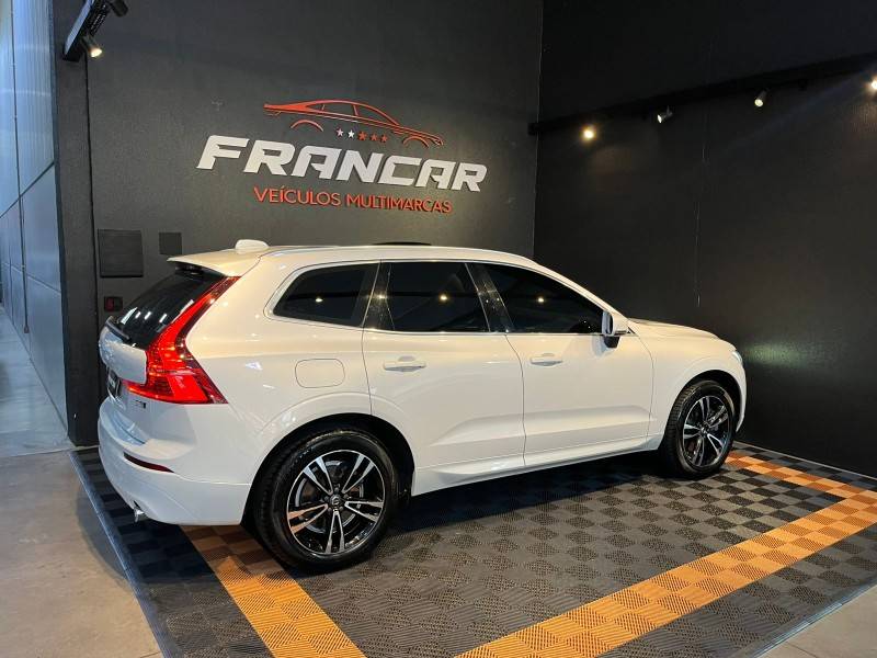 VOLVO - XC60 - 2019/2020 - Branca - R$ 182.900,00